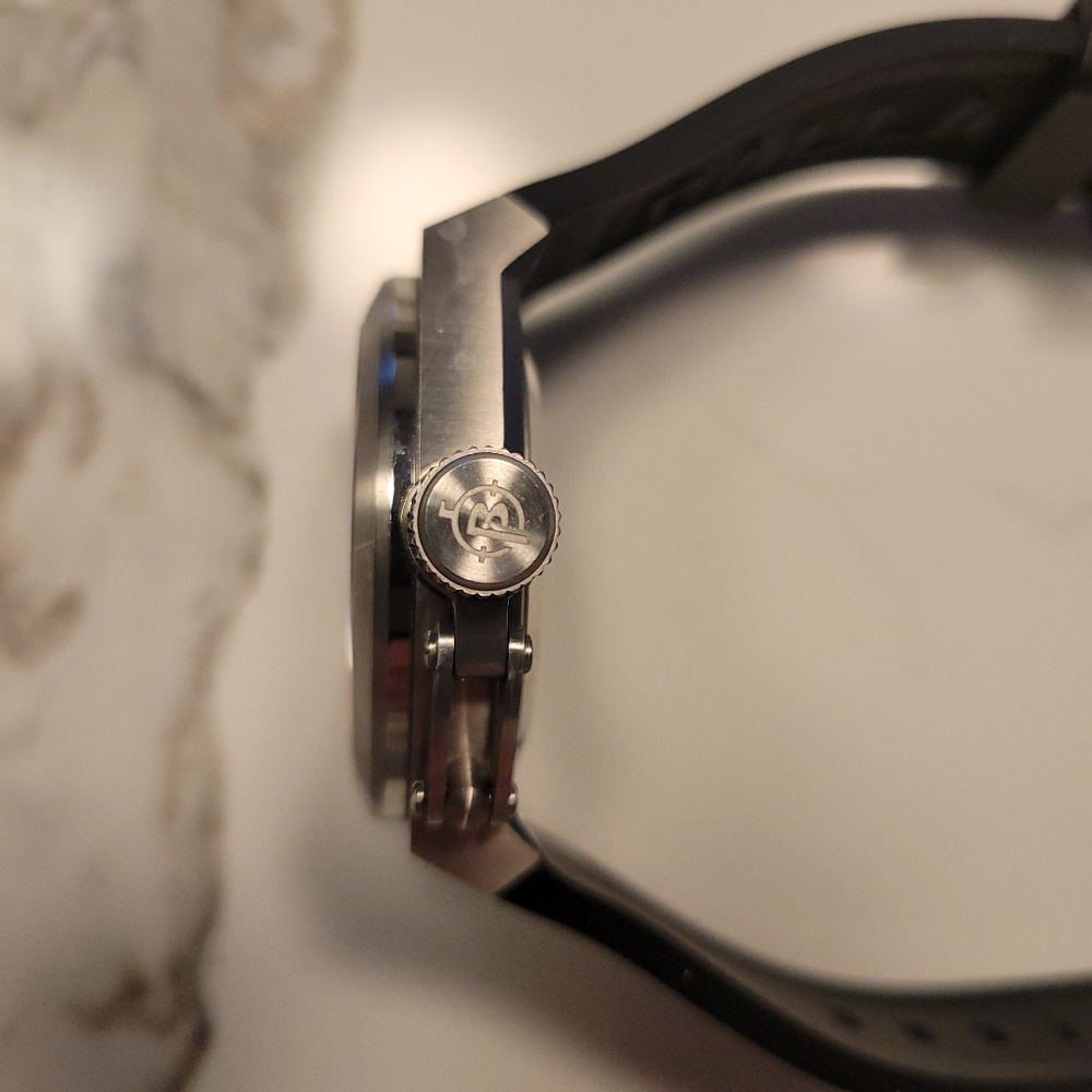 Automatic Black Men's Watch - Bold, Sporty Design - Picture 3 of 4